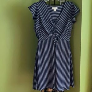 💖Monteau v neck navy blue pin stripe summer dress